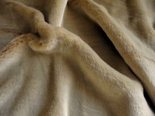 Materiale tessuto pelliccia
